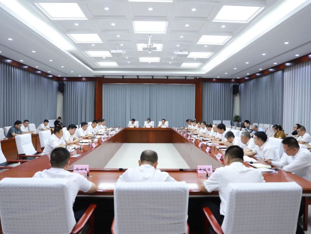 縣委書記韓金虎主持召開全縣經濟運行會商會
